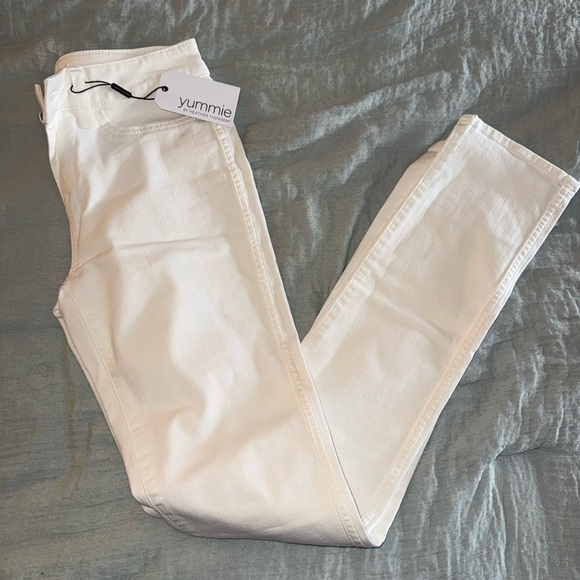 Yummie Women's White Straight Leg Jeans - Picture 1 of 3